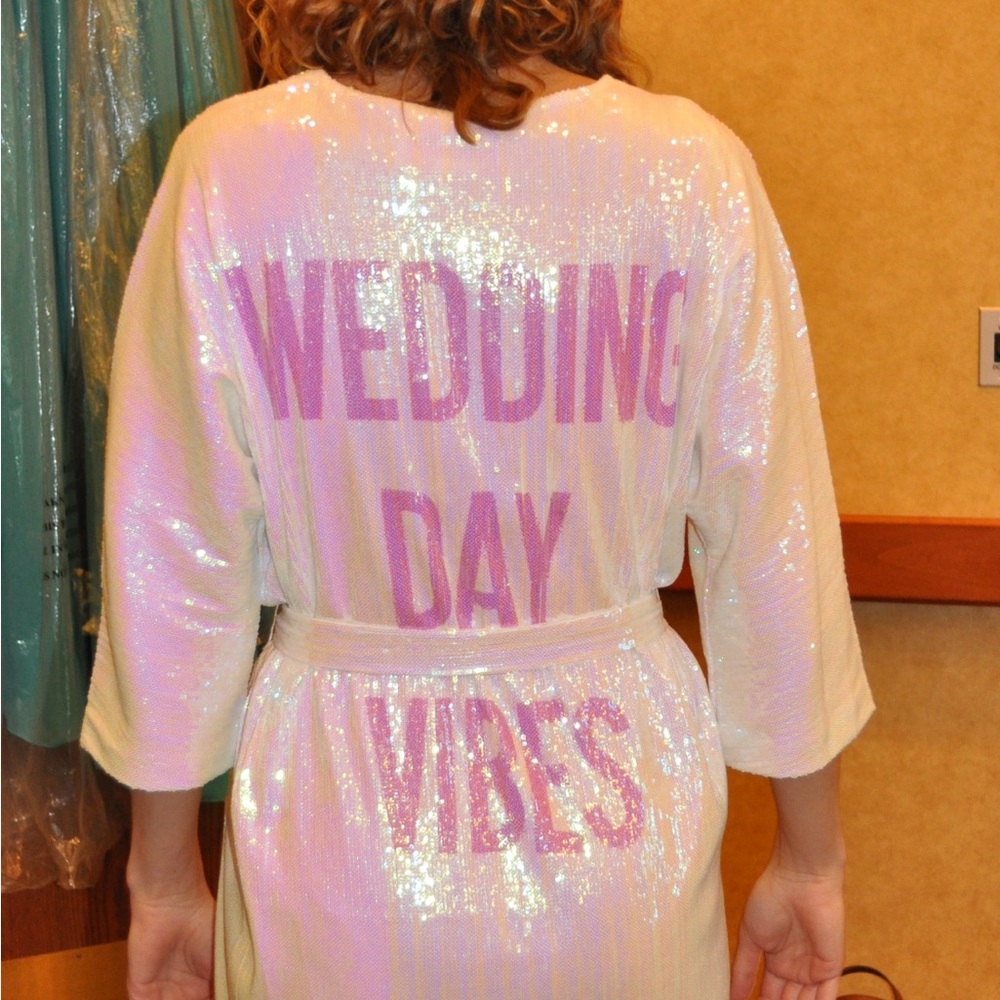 Hayley Paige Bridal Robe - Picture 4 of 4